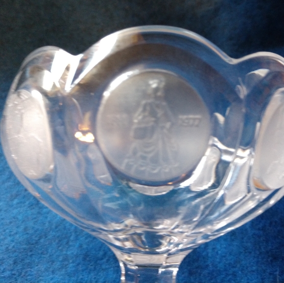 Avon 91st Anniversary Fostoria Candy/nut dish - Picture 2 of 6